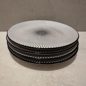 Royal Norfolk Black/White Spiral  7.5”  Salad/Dessert Plates Set of 4 NEW